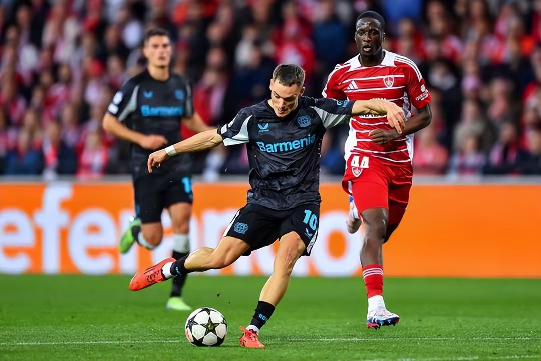 乐鱼体育官网-Ning遭遇十二持续失利，拜仁教练压力巨大！赛场气氛高涨-乐鱼体育官网