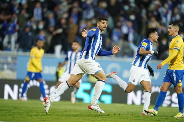 包含赛后拉齐奥调整名单以备欧联，绝杀压哨环节打磨，更衣室稳定，更衣室氛围转暖的词条