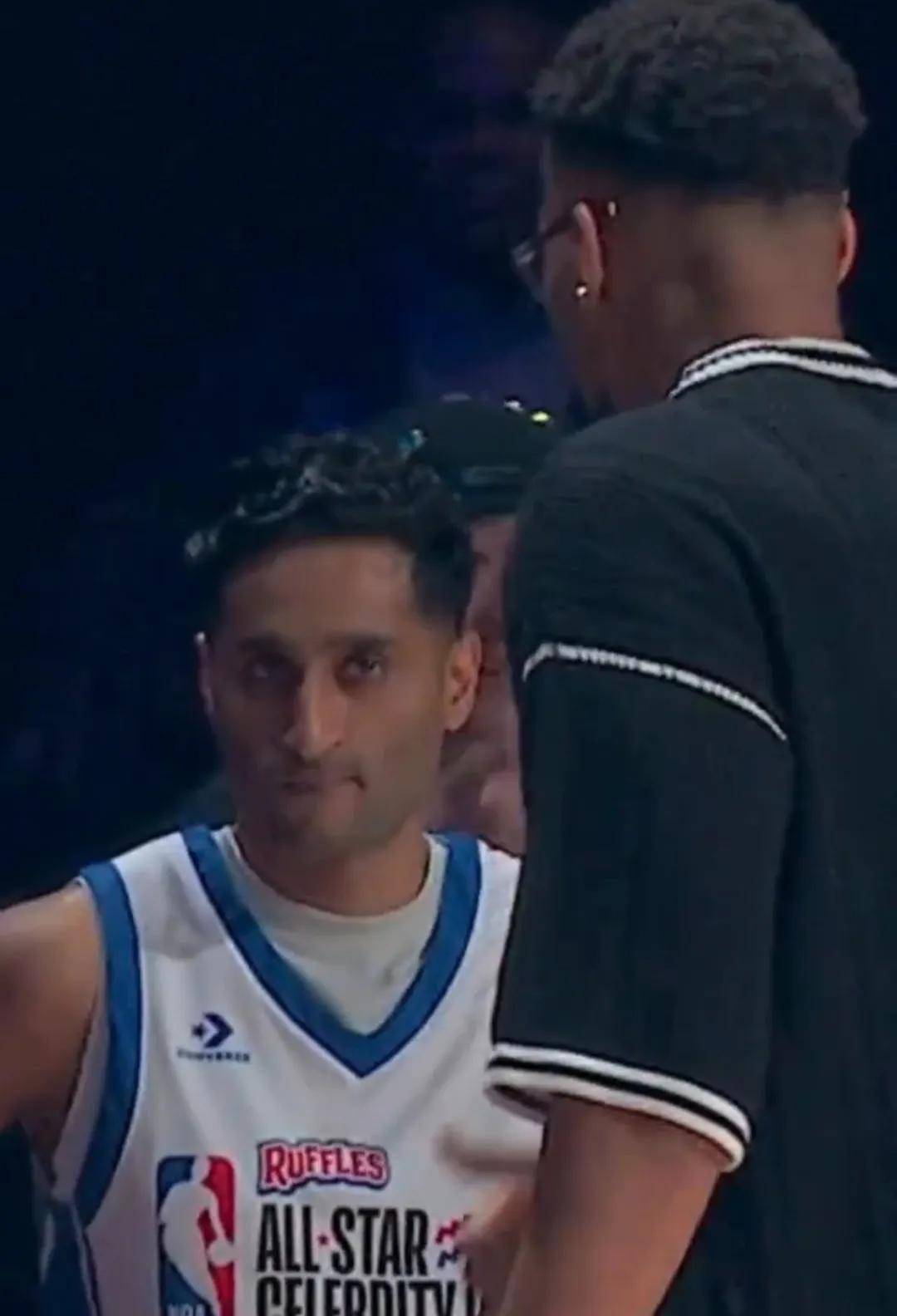 刚刚!武汉三镇强势反弹备战意甲赛前密尔沃基雄鹿调整名单以备NBA季后赛,字母哥与80激战SKT分钟 刚刚!武汉三镇强势反弹备战意甲赛前密尔沃基雄鹿调整名单以备NBA季后赛,字母哥与80激战SKT分钟