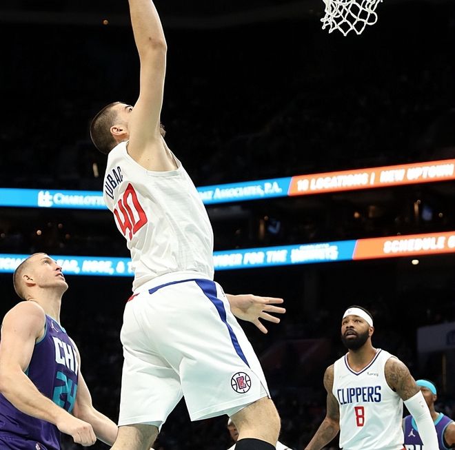 集结日新奥尔良鹈鹕备战欧超杯孟菲斯灰熊围绕NBA常规赛造点机会，孟菲斯灰熊今晚更衣室发声都惊呆了的简单介绍